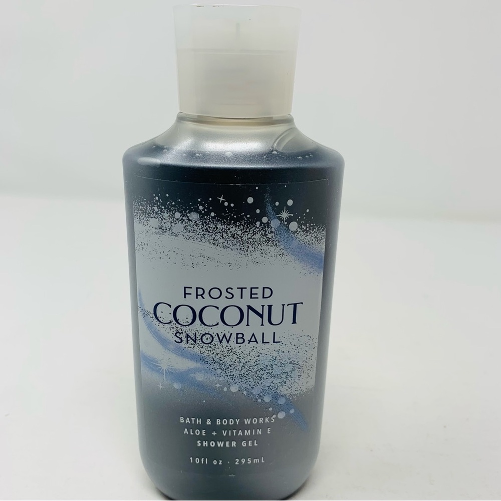 Bath & Body Works Shower Gel Frosted Coconut Snowball 10 oz. New